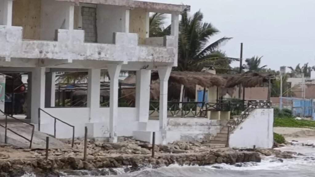 EROSIÓN AMENAZA PLAYAS DE PROGRESO DESDE CHICXULUB HASTA CHUBURNÁ