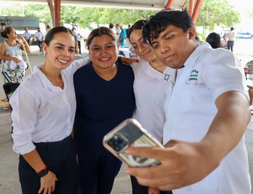 FOMENTA ANA PATY PERALTA CULTURA DE RECICLAJE A TRAVÉS DE “RESIDUO CERO”