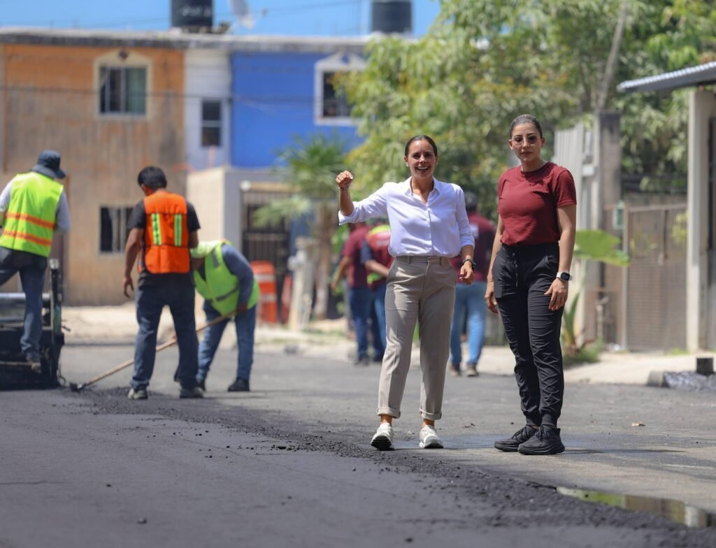 ATIENDE ANA PATY PERALTA SUPERMANZANA 105 CON REHABILITACIÓN TOTAL DE PAVIMENTO