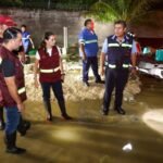 ANA PATY PERALTA ATIENDE RUPTURA DE TUBERÍA EN DONCELES