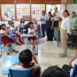 ENTREGA ANA PATY PERALTA MÁS DE 28 MIL TENIS ESCOLARES