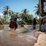 PRISCILLA SE DEBILITA PERO DEJA LLUVIAS ESTRAGOSAS EN EL PACÍFICO MEXICANO