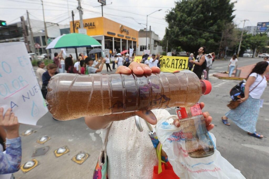 GUADALAJARA VUELVE A LAS CALLES PARA EXIGIR AGUA LIMPIA Y DENUNCIAR ACTOS DE REPRESIÓN